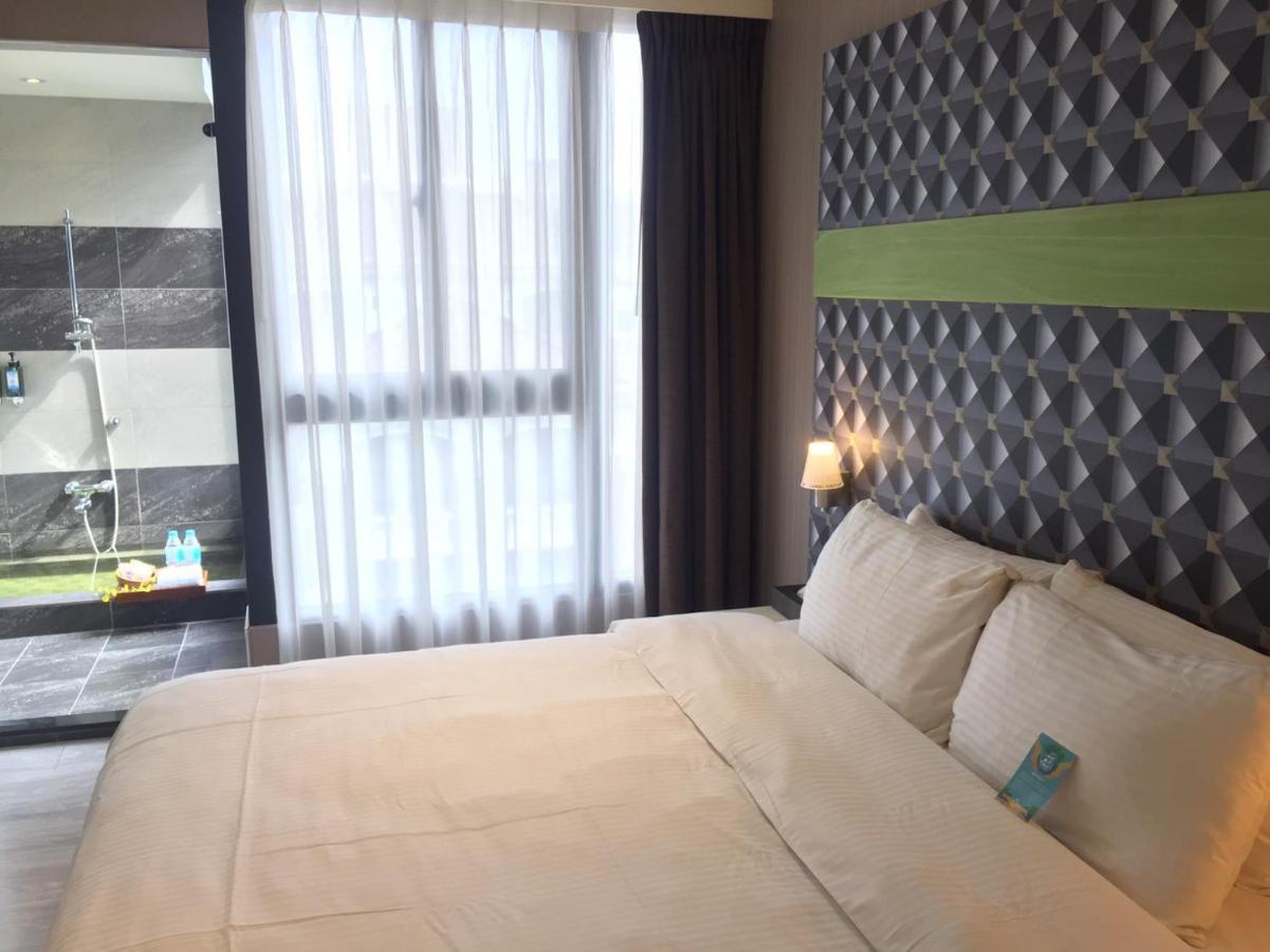 Fengjia Hotel Bell Taichung Exterior foto