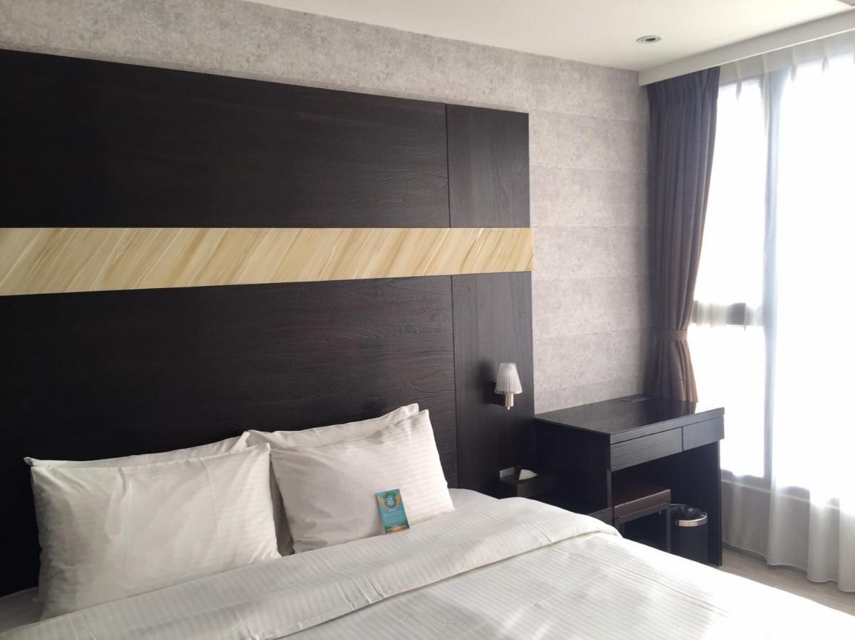Fengjia Hotel Bell Taichung Exterior foto